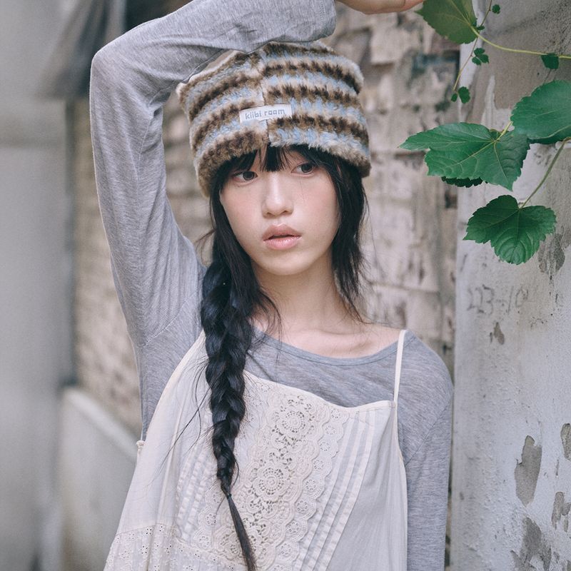 stripe fur beanie blue