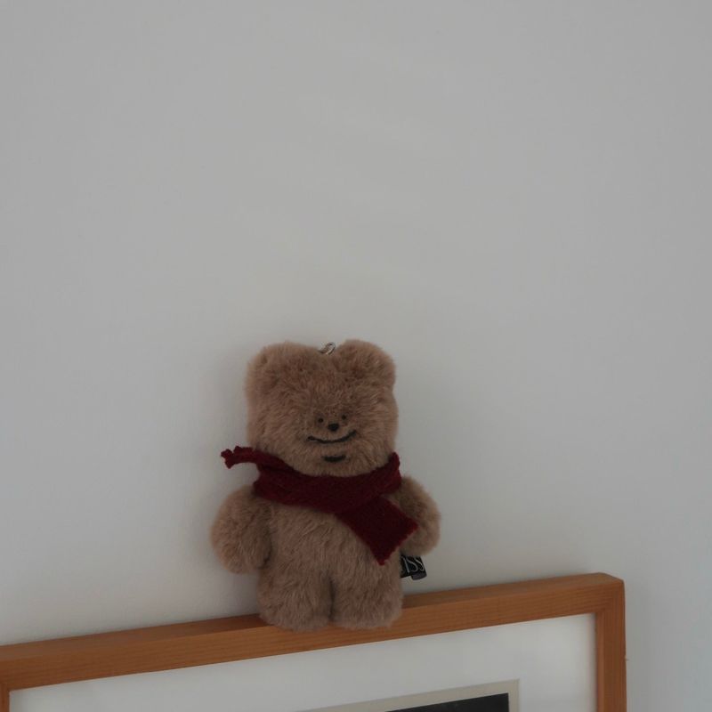 tuteogi brown doll keyring burgundy muffler