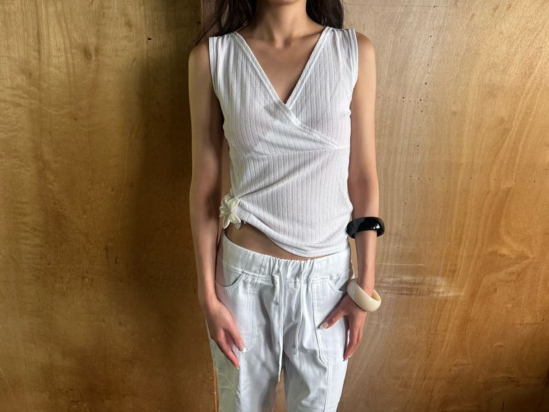 punching v neck top