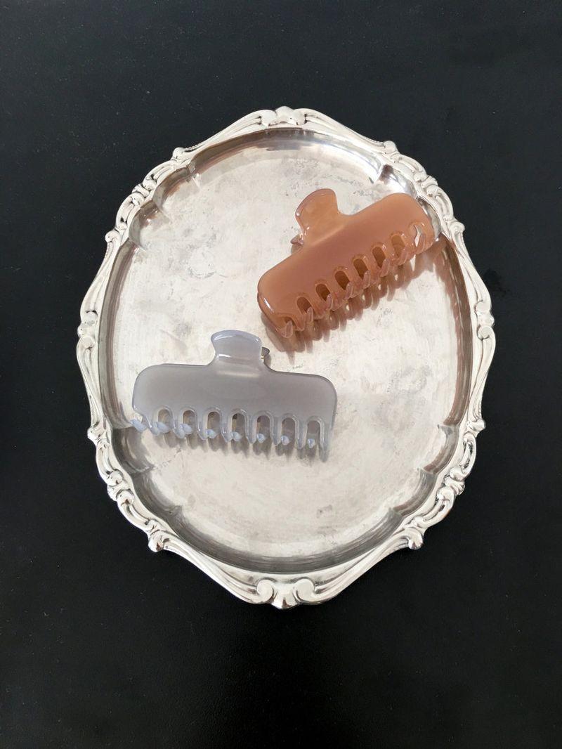 nobiyaka(ノビヤカ)の「Syrup jelly square hair claw(Hair Accessories)」