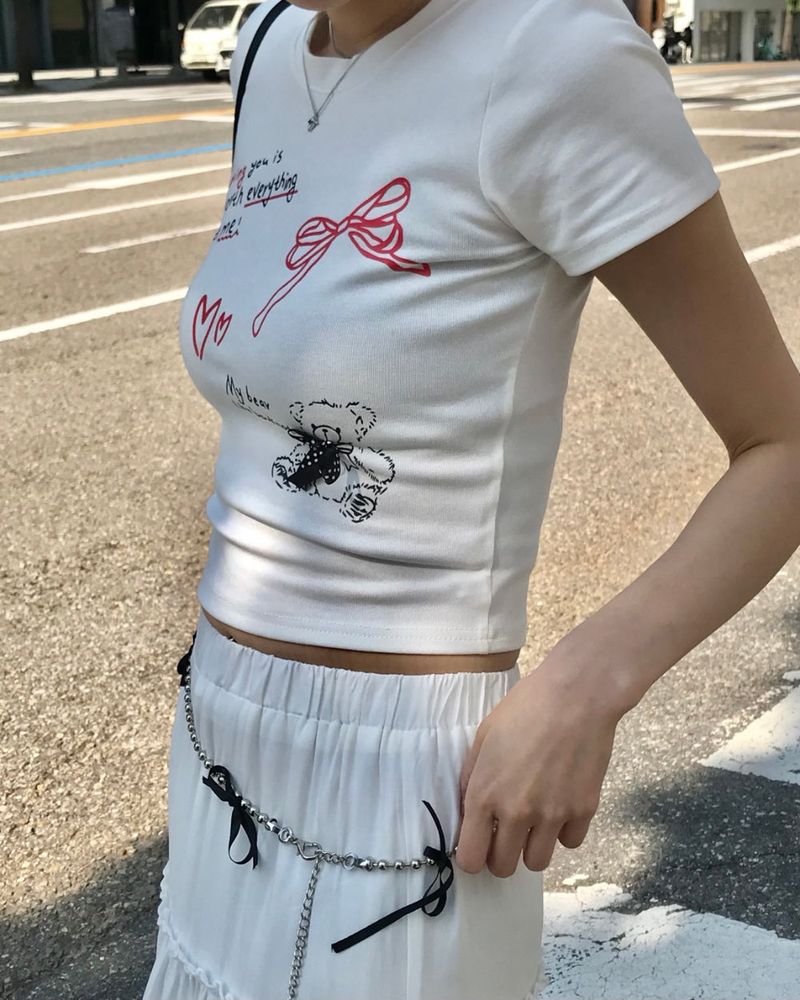 Aella T
