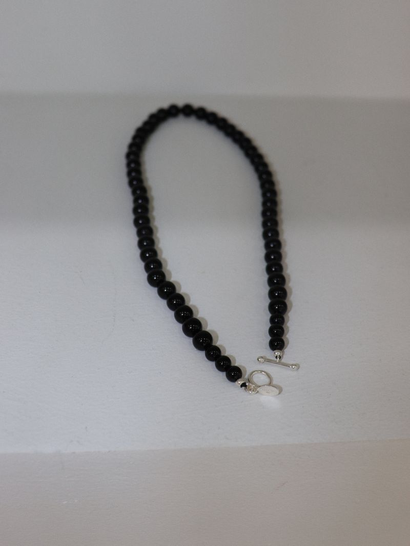 ONYX BALL NECKLACE