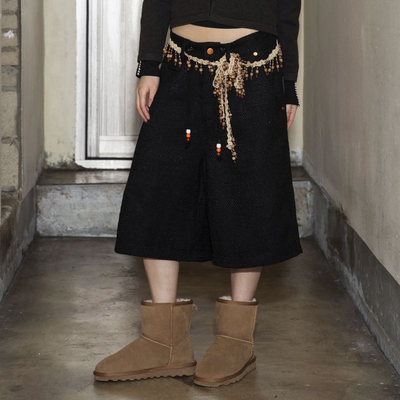XTONZ（エクストンズ）の「WXP026 Spiral Mushroom Tweed Bermuda Pants (BLACK)（Pants）」