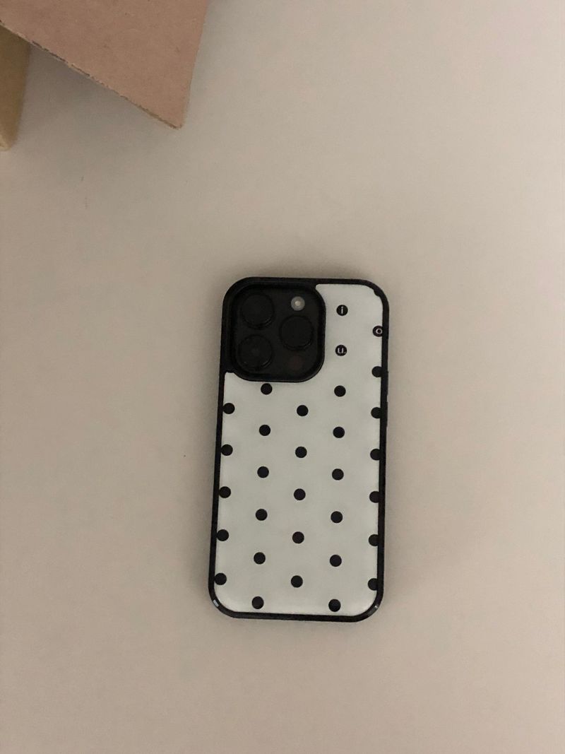 black dot epoxy case