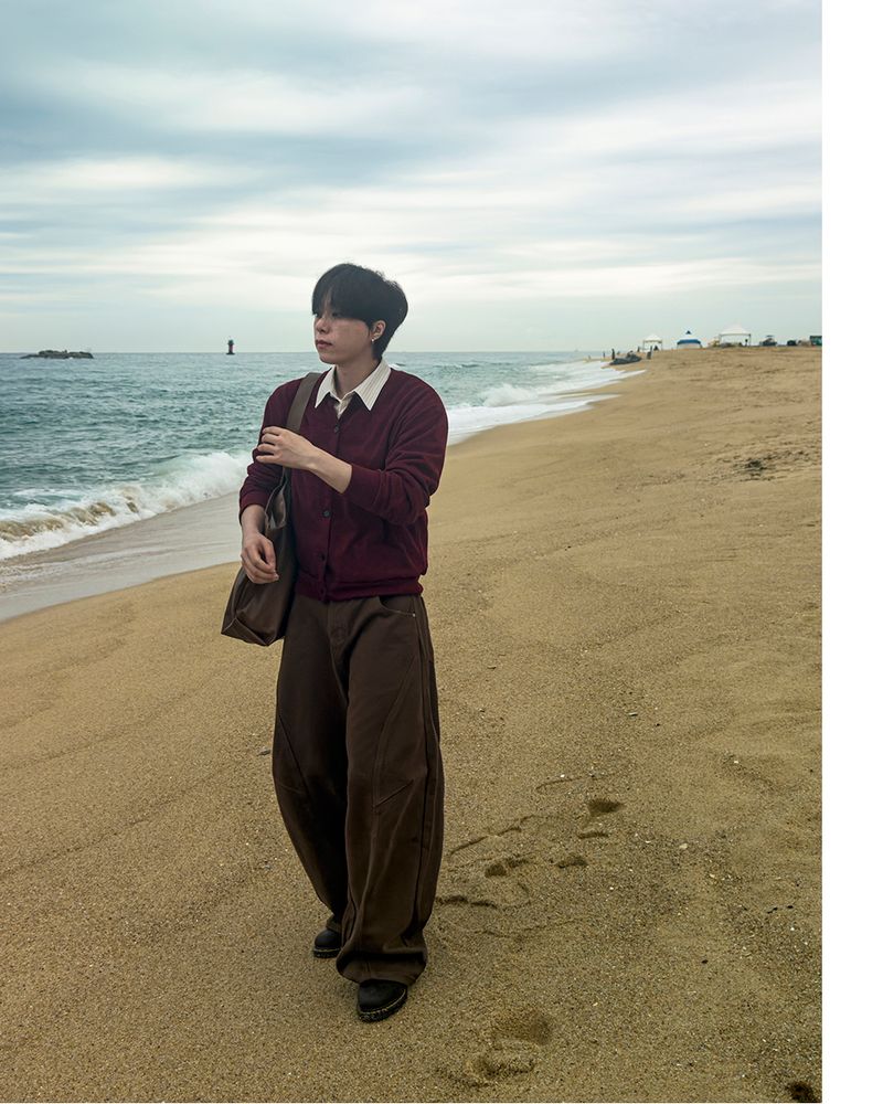 Orbit cut wide cotton pants