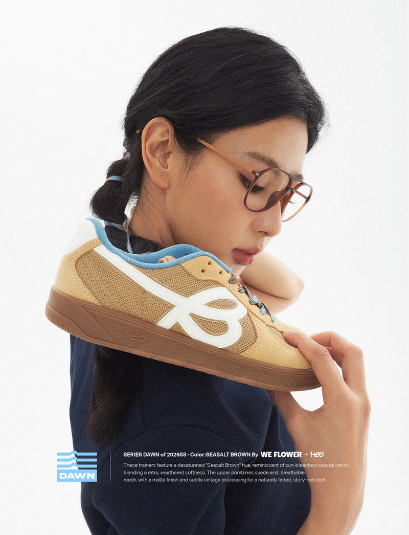 Happy Birds Day Retro German Training Shoes - BROWN