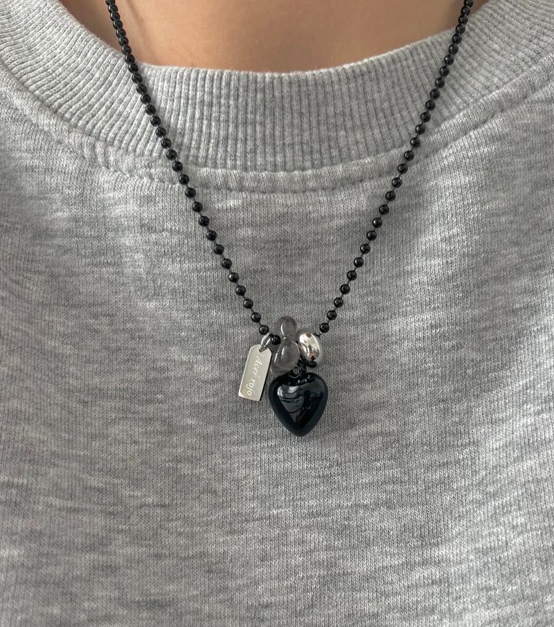 Acer rojo（アセルロジョ）の「blo black chic stainless steel bold heart county line layered long necklace（Accessories）」