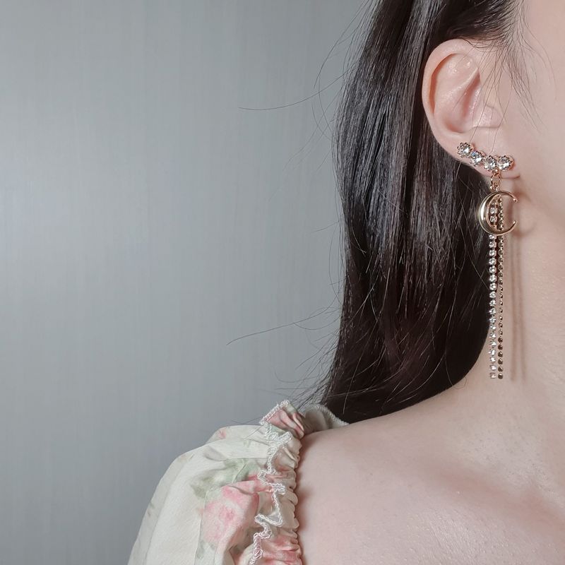 Moon Angel Earring - Gold