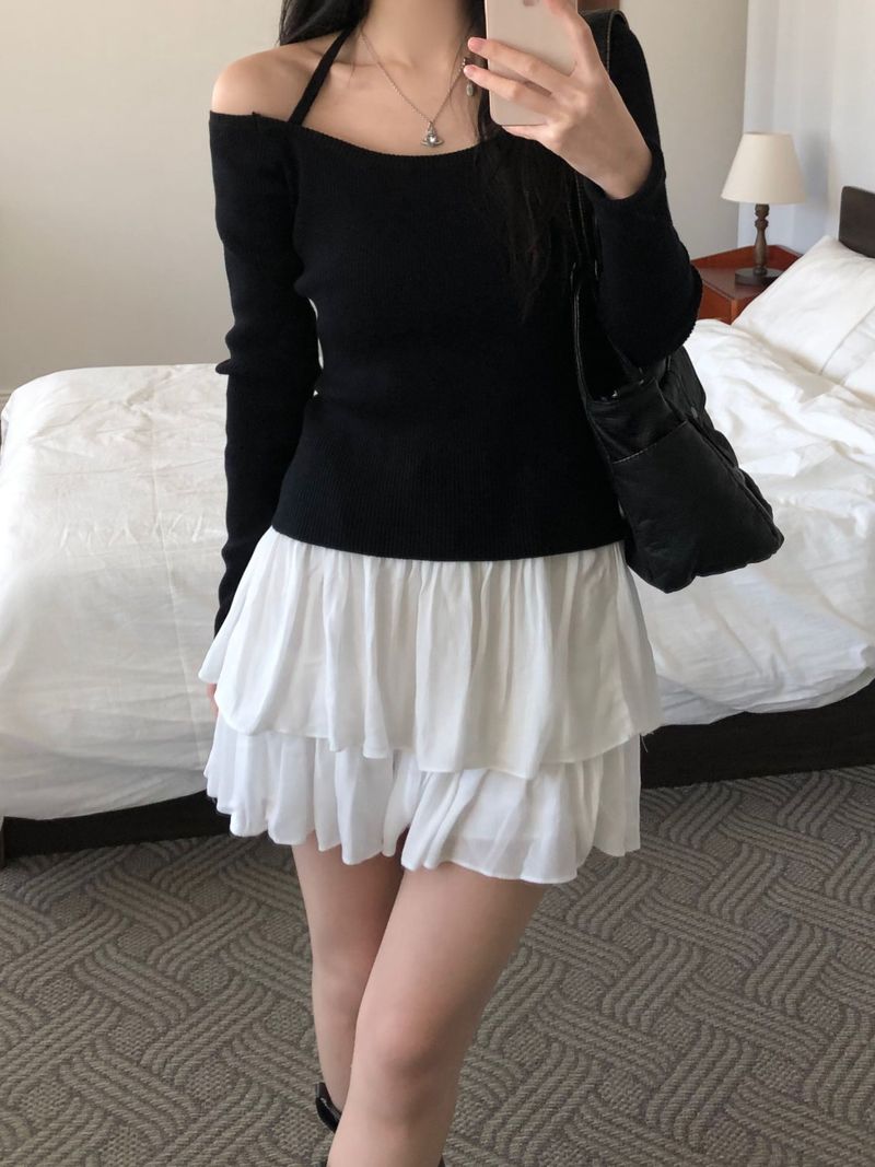 Halter Off-Shoulder Knitwear (2 colors)