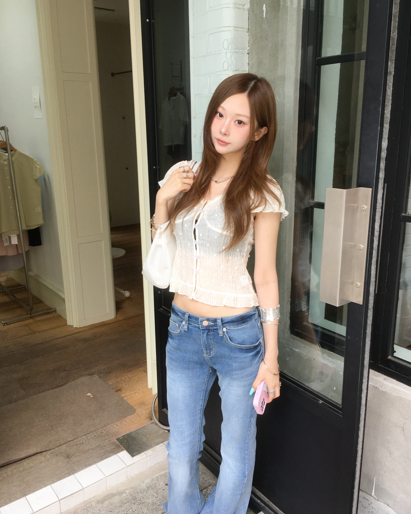 Soft lowrise boots cut pants