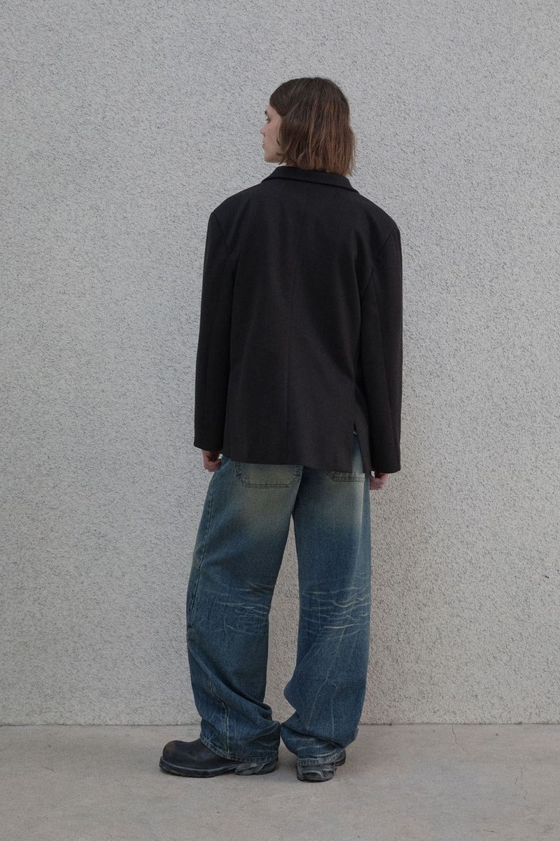 Curved double knee denim pants