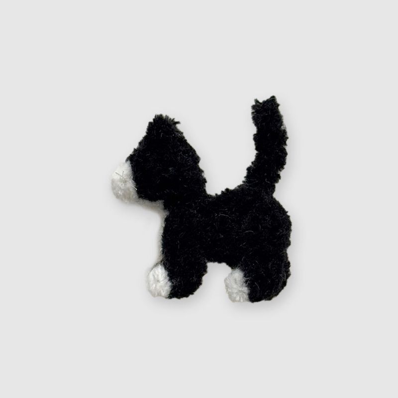 [made]t. tuxedo cat keyring m size