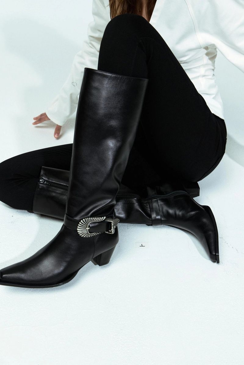 Western buckles long boots