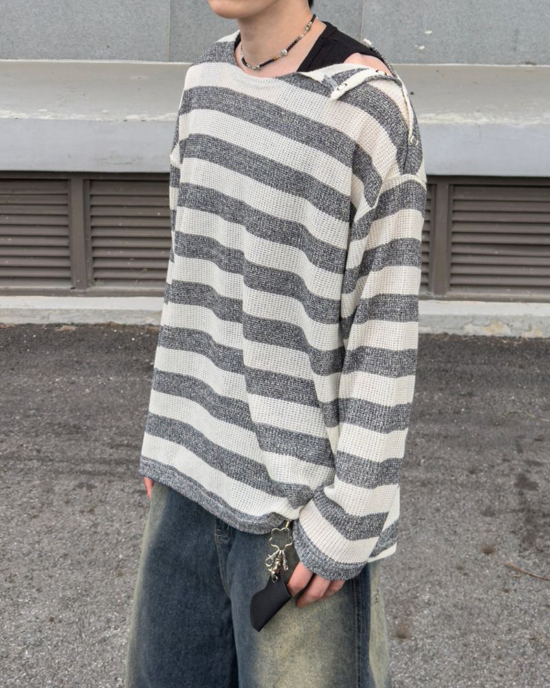 Lure shoulder snap stripe knit