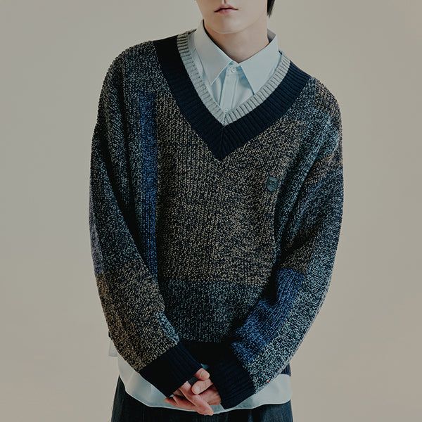 COLOR BLOCK PREPPY KNIT V NECK