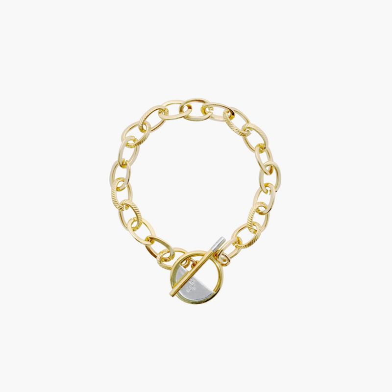 HAWHA(ハワ)の「Round Toggle Gold Bracelet(Accessories)」