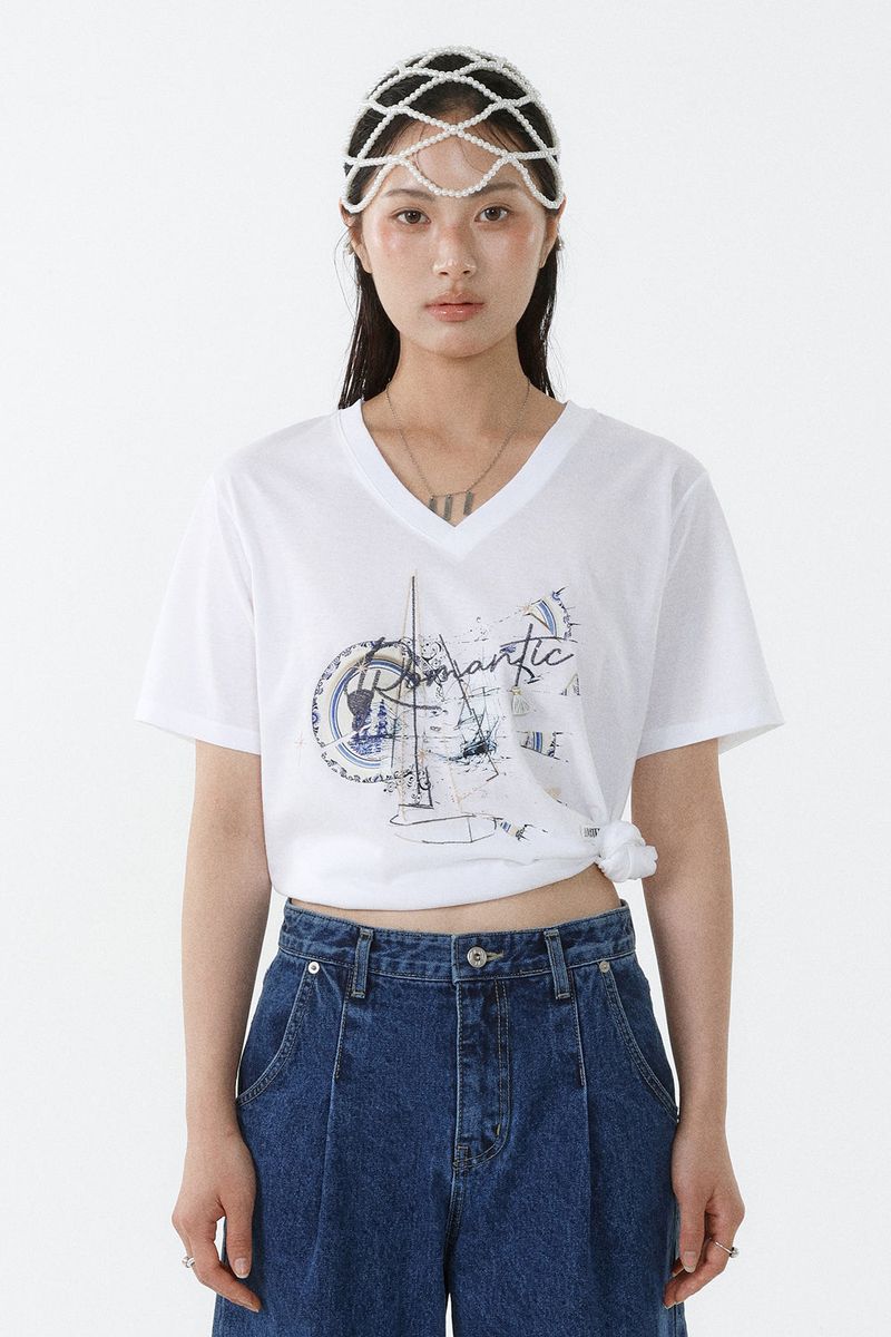 Loventina（ラヴェンティナ）の「GALAXY V-NECK T-SHIRT_WHITE（Tops）」