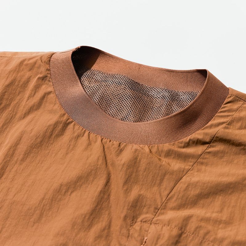 Nylon Zip Pocket Round Shirt - CAMEL