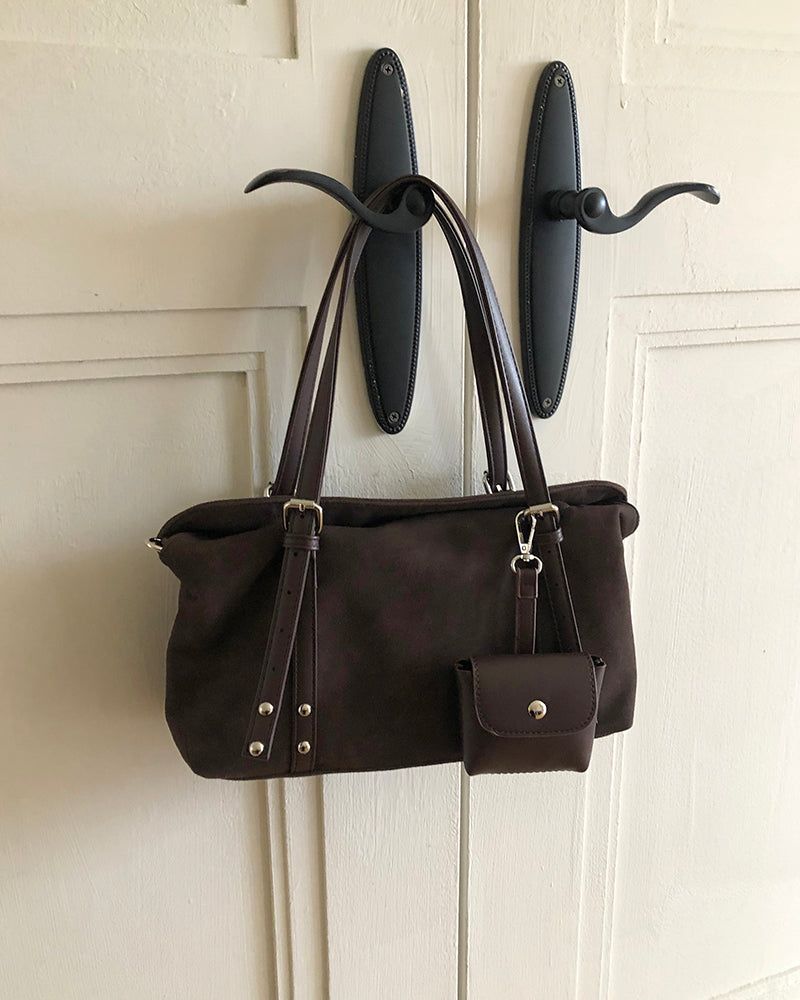 WONDER WONDER（ワンダーワンダー）の「Wudan Suede Cross Shoulder Bag (Keyring Set)（Bags）」