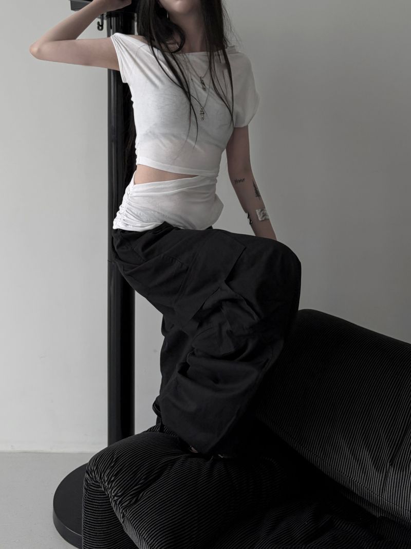clean off-shoulder slit T (3color)