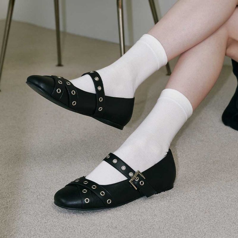 Big Eyelet Strap Maryjane - Black
