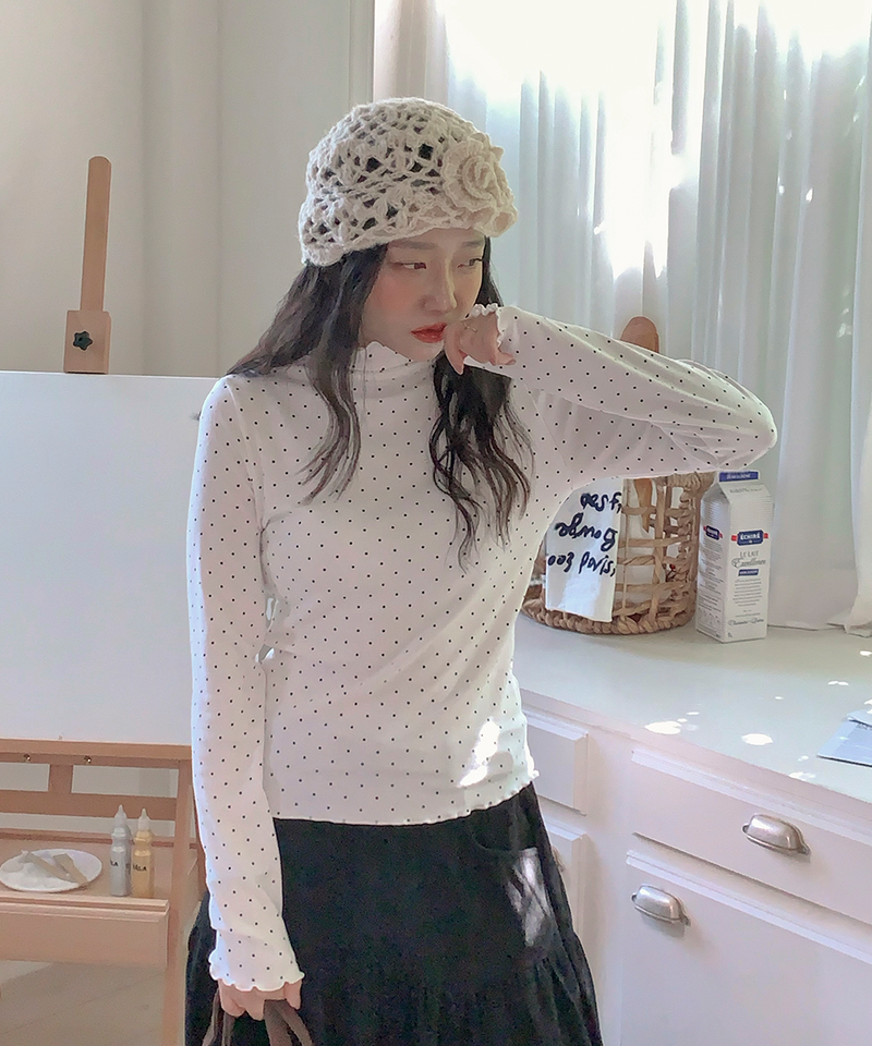 Dot Wave Turtleneck T-Shirt