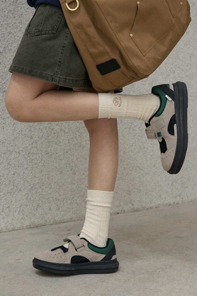 Logo Point Knit Socks