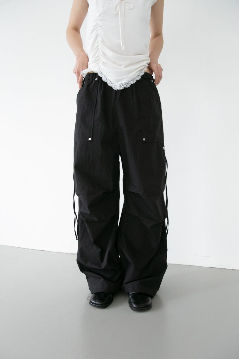 omoosoohy（オムスヒ）の「D-ring tuck banding pants(2colors)（Pants）」