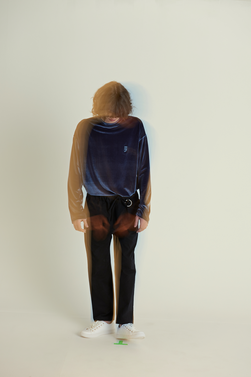 DROP-SHOULDER VELVET TEE (Charcoal)