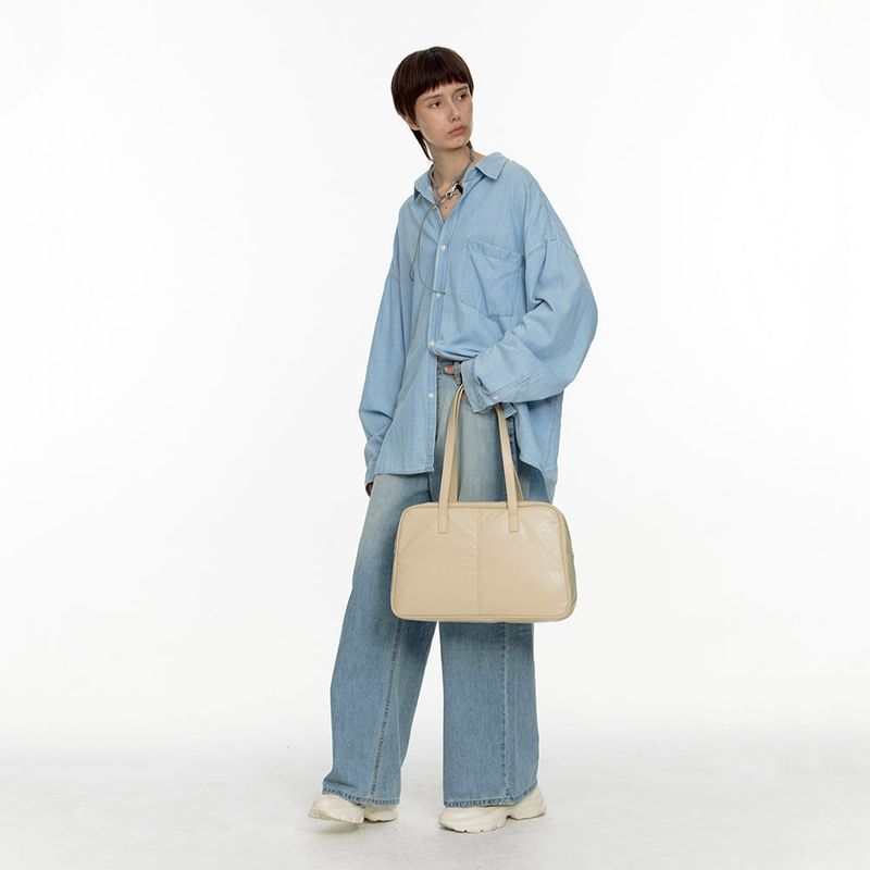 Trapezoid Pillow Shoulder Bag (beige)