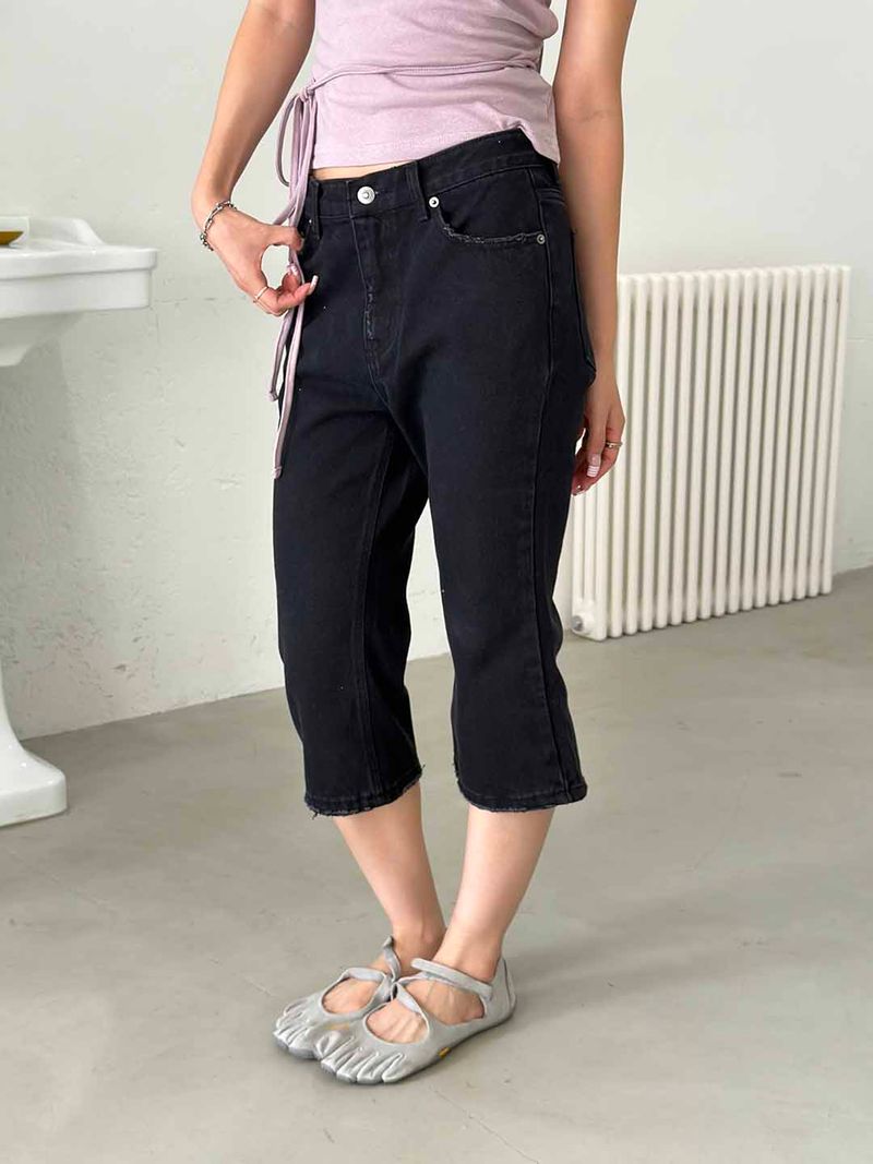 MUZESEOUL(ミューズソウル)の「Mood slim denim capri pants(2color)(Pants)」
