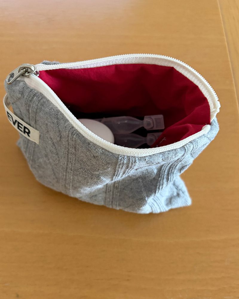 Love embo flat pouch - gray , M size
