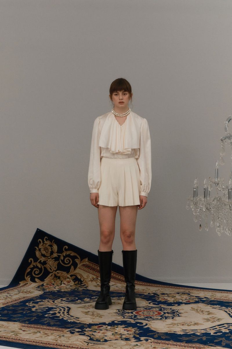 ROMANCHIC（ロマンシック）の「Pleated shorts（Pants）」