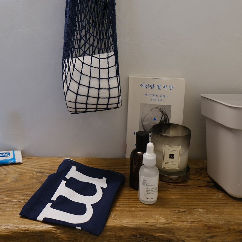 Color Pouch Indigo White