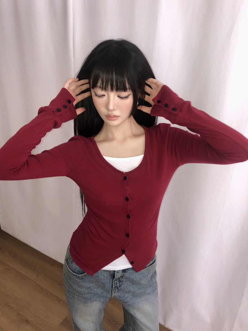 WONDER WONDER（ワンダーワンダー）の「Mue Wool Button Cardigan（Tops）」