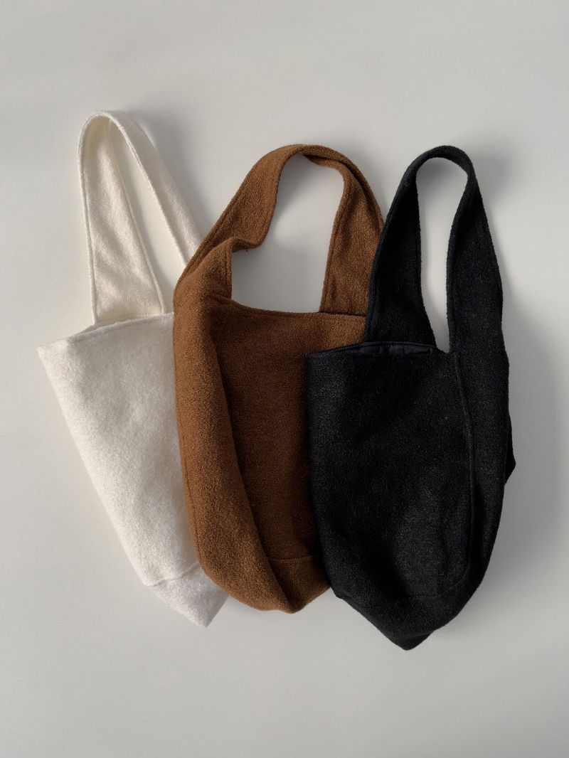 Dumbbell Quilted Shoulder Bag