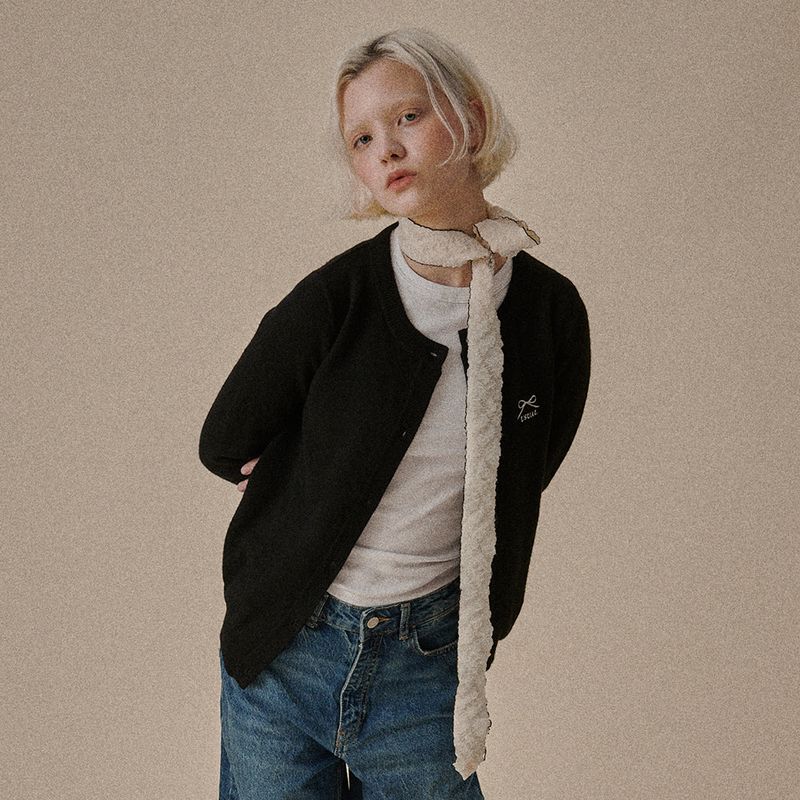OVT-U(オーブイティーユー)の「long lace scarf (3Colors)(Smartphone Accessories)」
