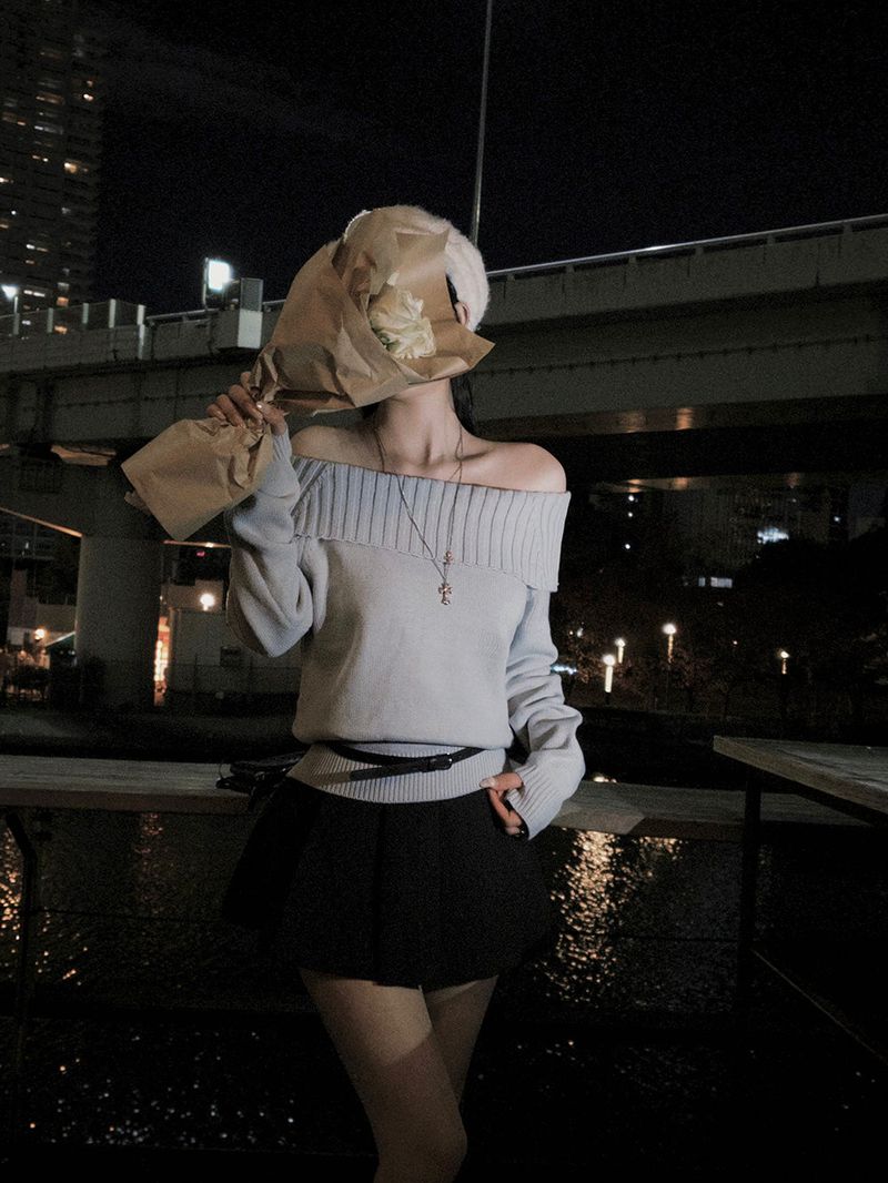 [BELLIDE MADE] KISSME, OFF-SHOULDER FINGER HOLE KNIT