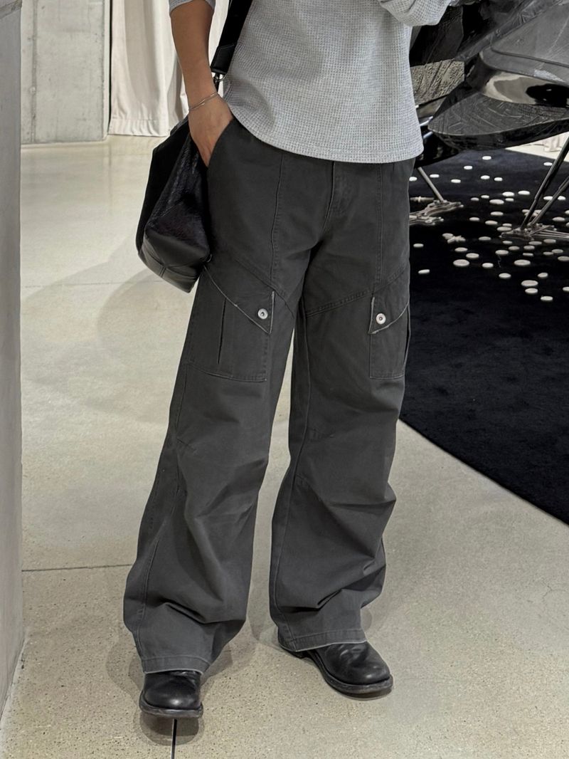 Deep garment pin dying cargo pants