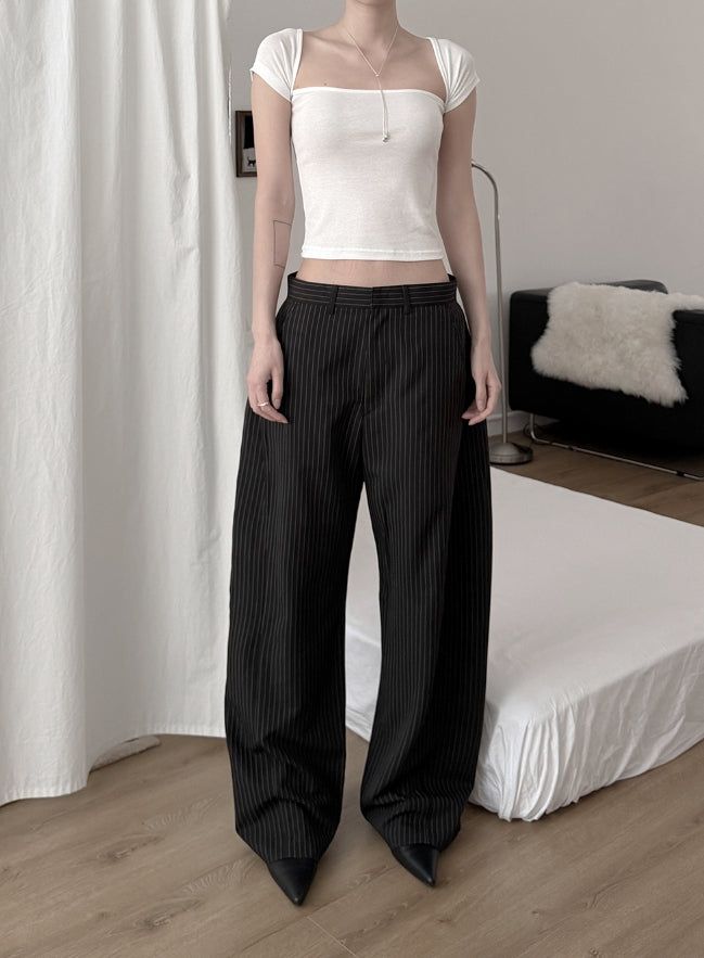 Square short-sleeved T-shirt