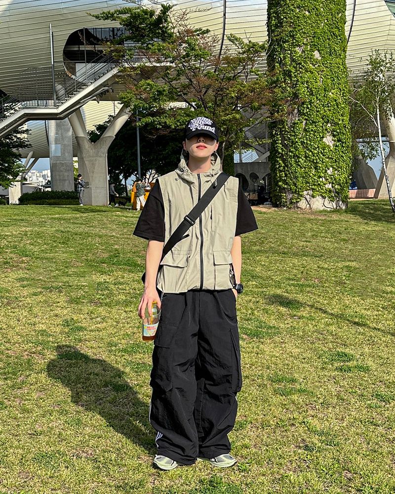 Line Nylon Track Cargo Pants - Black