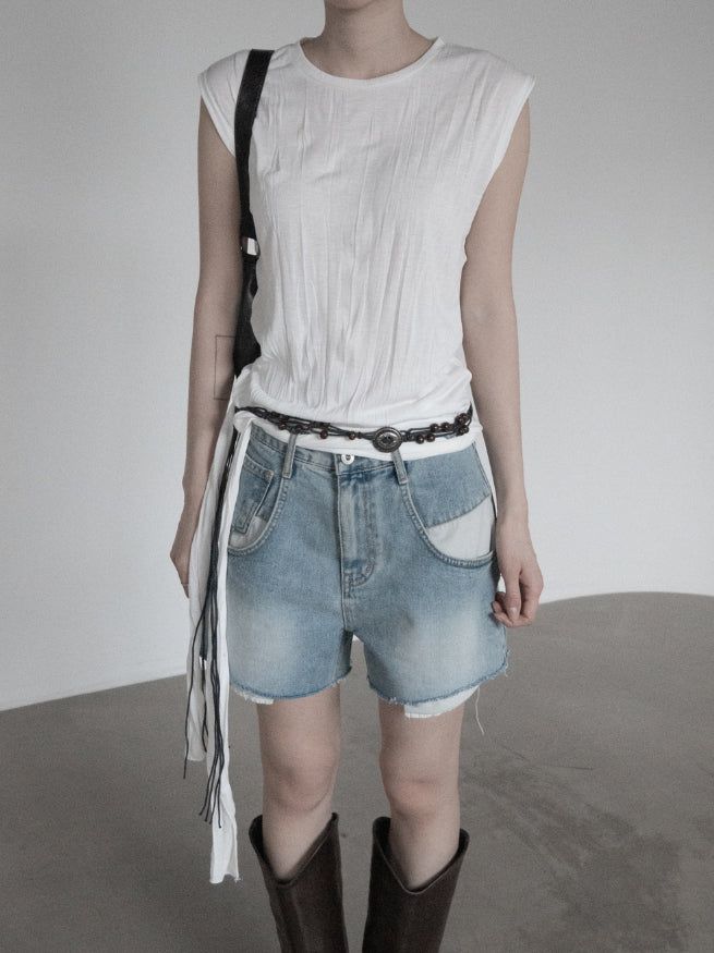 Out-pocket denim shorts