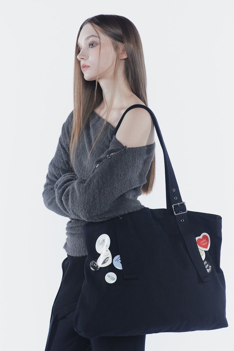 BELTED SHOULDER BAG black