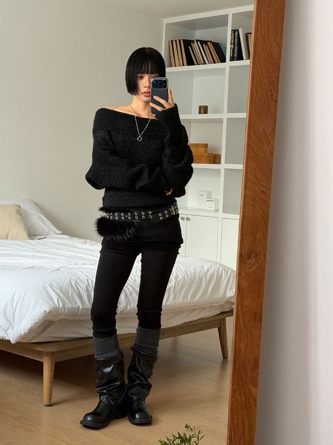 (WOOL) BOUCLE OFF-SHOULDER KNIT