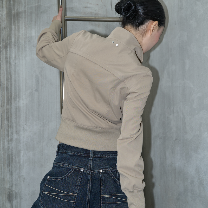 HIGH NECK ZIP-UP SLIM JACKET (MOCHA BROWN)
