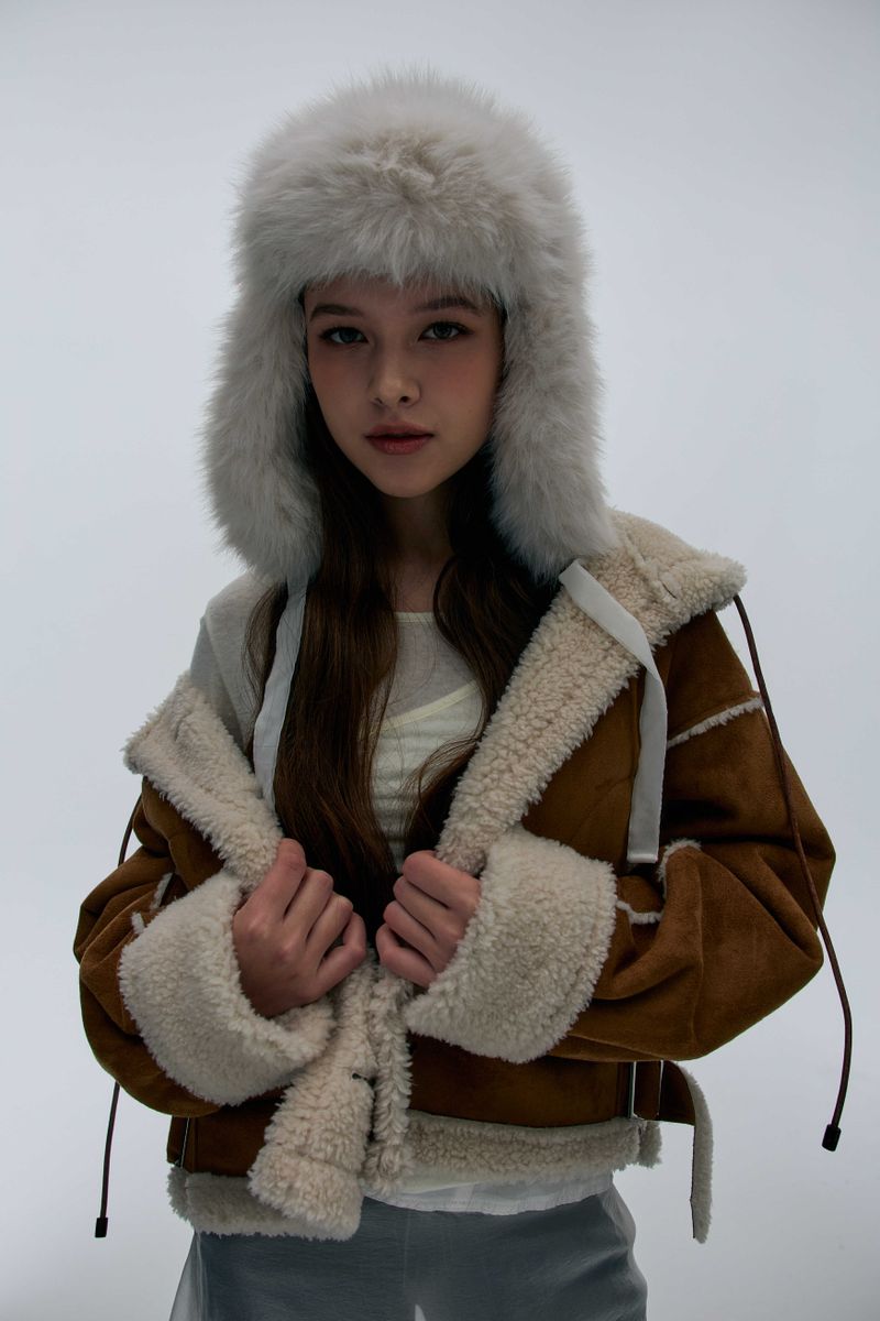 ADORABLE HOOD MUSTANG / CAMEL