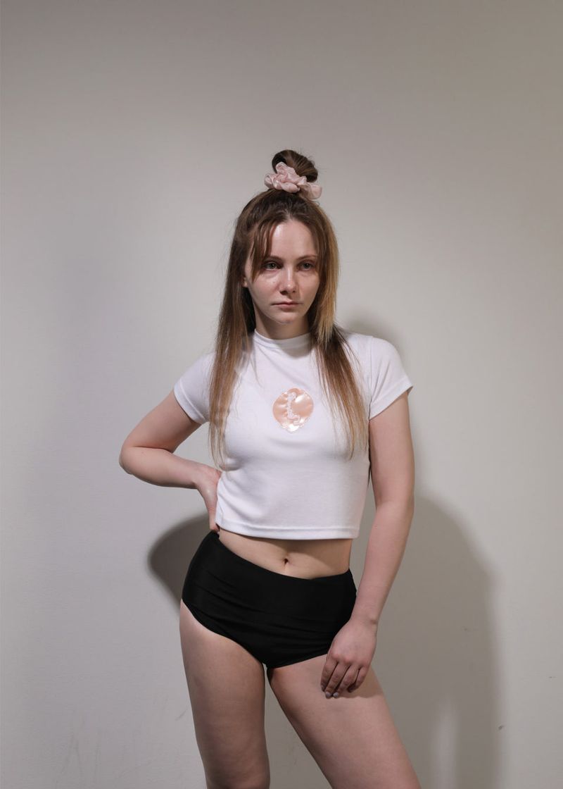 eon'HEY!（オンヘイ）の「ゾーイのアンティークTシャツ[ホワイト]（トップス）」