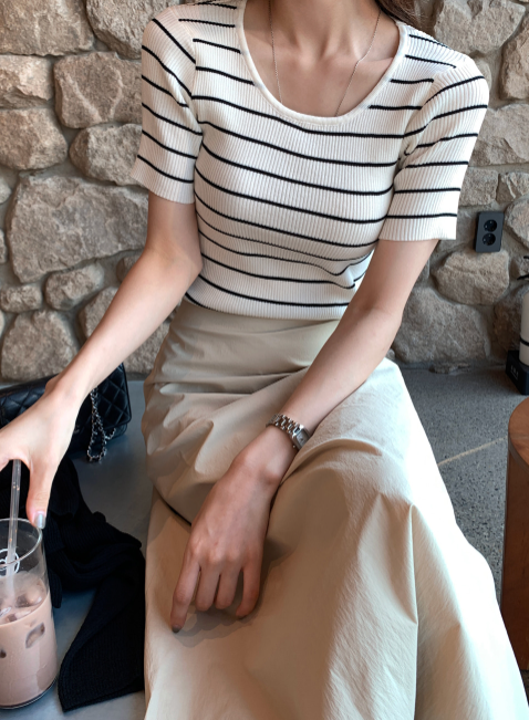 Loop Slim Striped Short Sleeve Knit / 1 colors