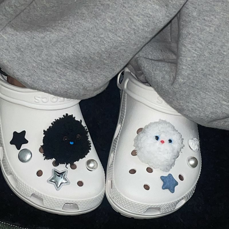 Ellebelle market（エルベルマーケット）の「[made]fluffy monster shoes charm set （Shoes）」