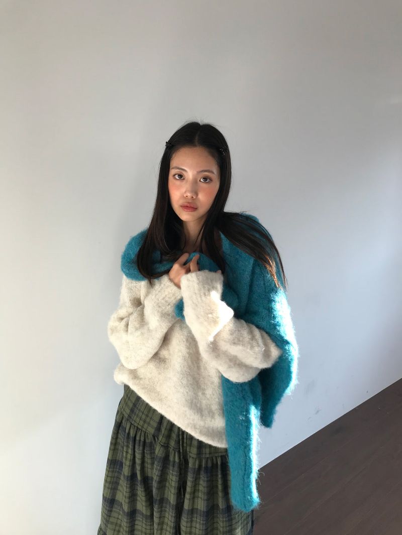 [MD Pick]Wool-Touch Brush V-Neck Knit (4 Colors)